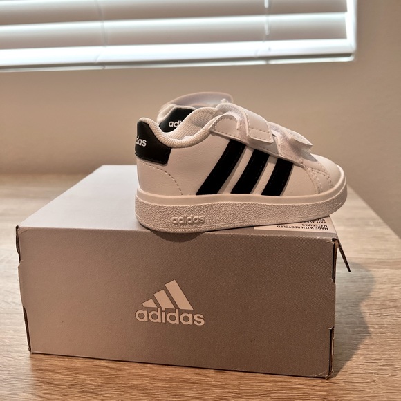 Adidas Grand Court 2.0 Toddler Kids 5K White/Black Stripes NWT - Picture 2 of 5